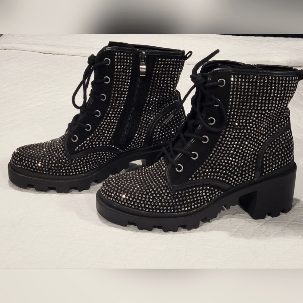 Madden girl Dymond Black Boot 7.5